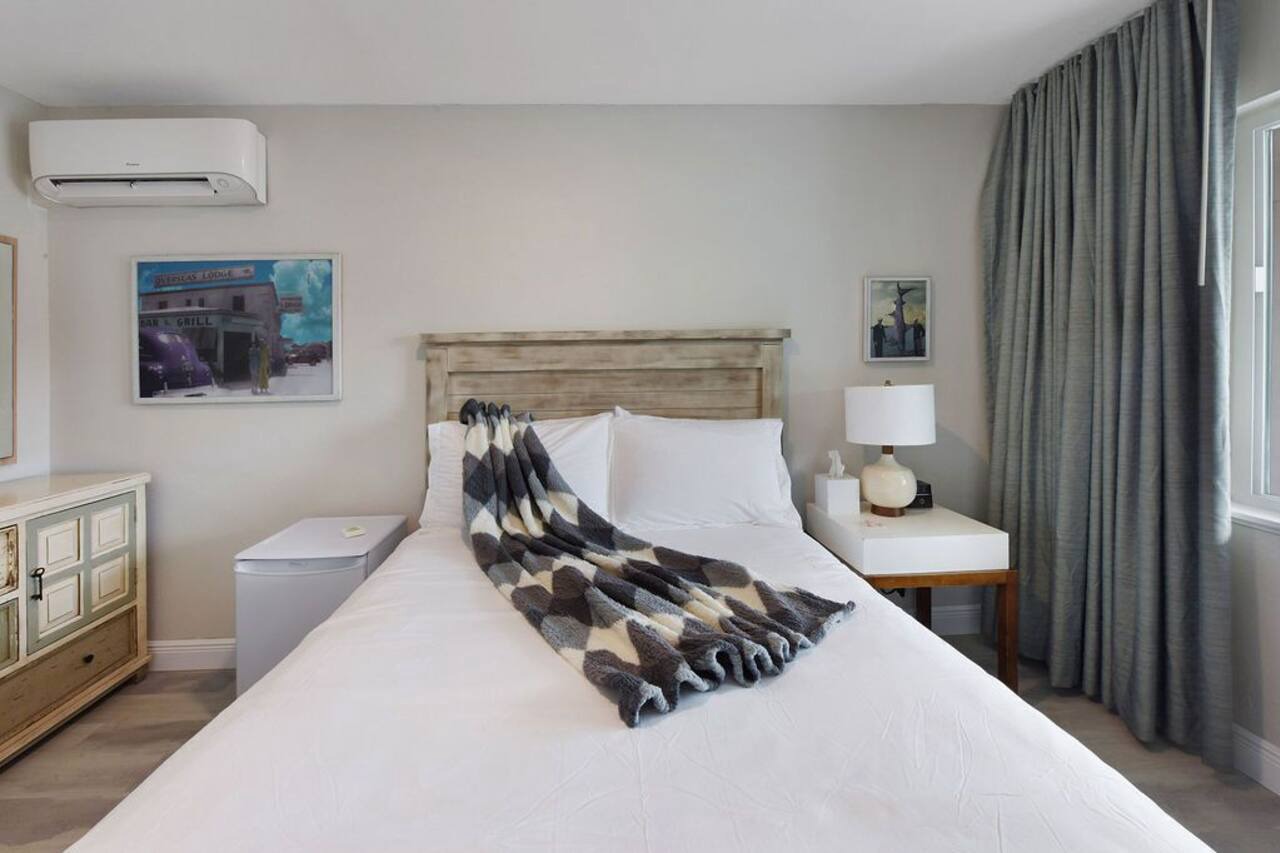 Charming Clean Studio in Downtown Clearwater 1