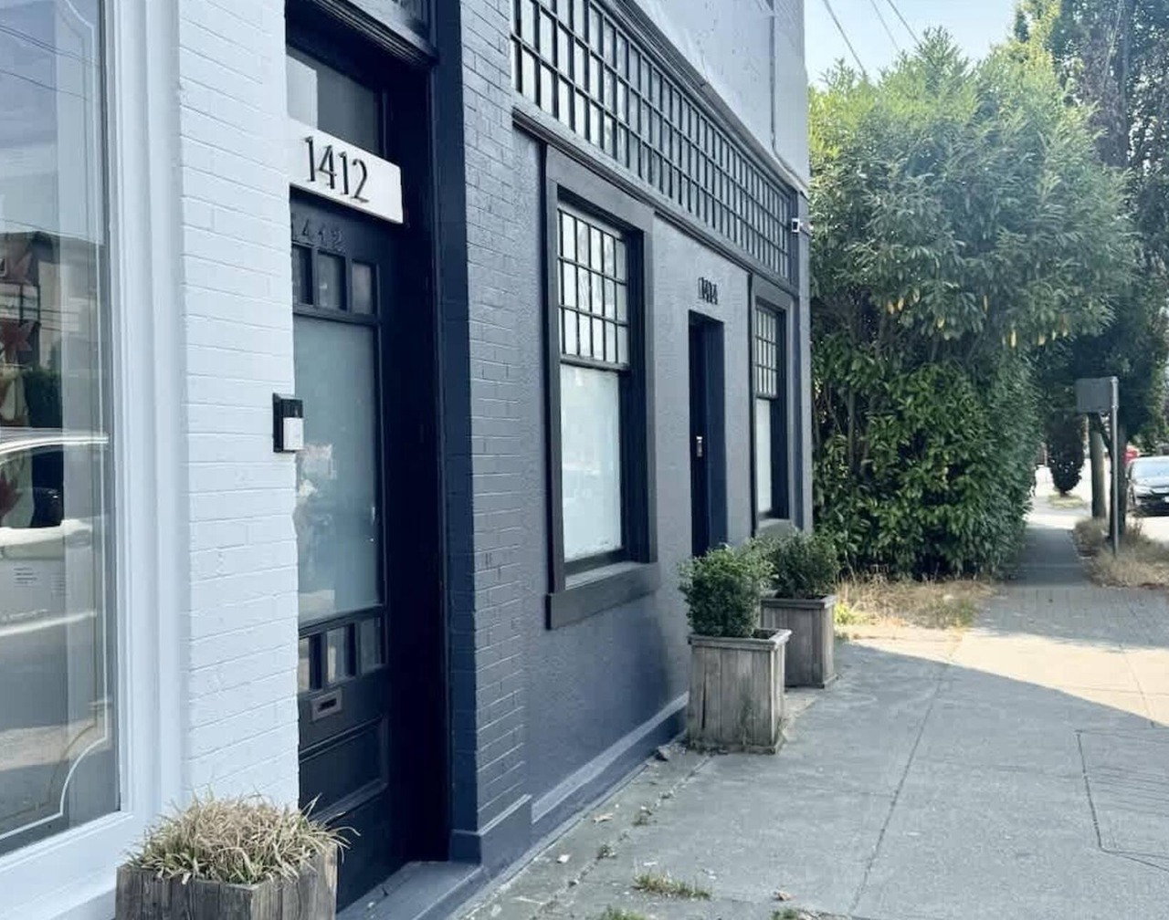 *Charming high-ceiling Home in South Van w/YARD! 1