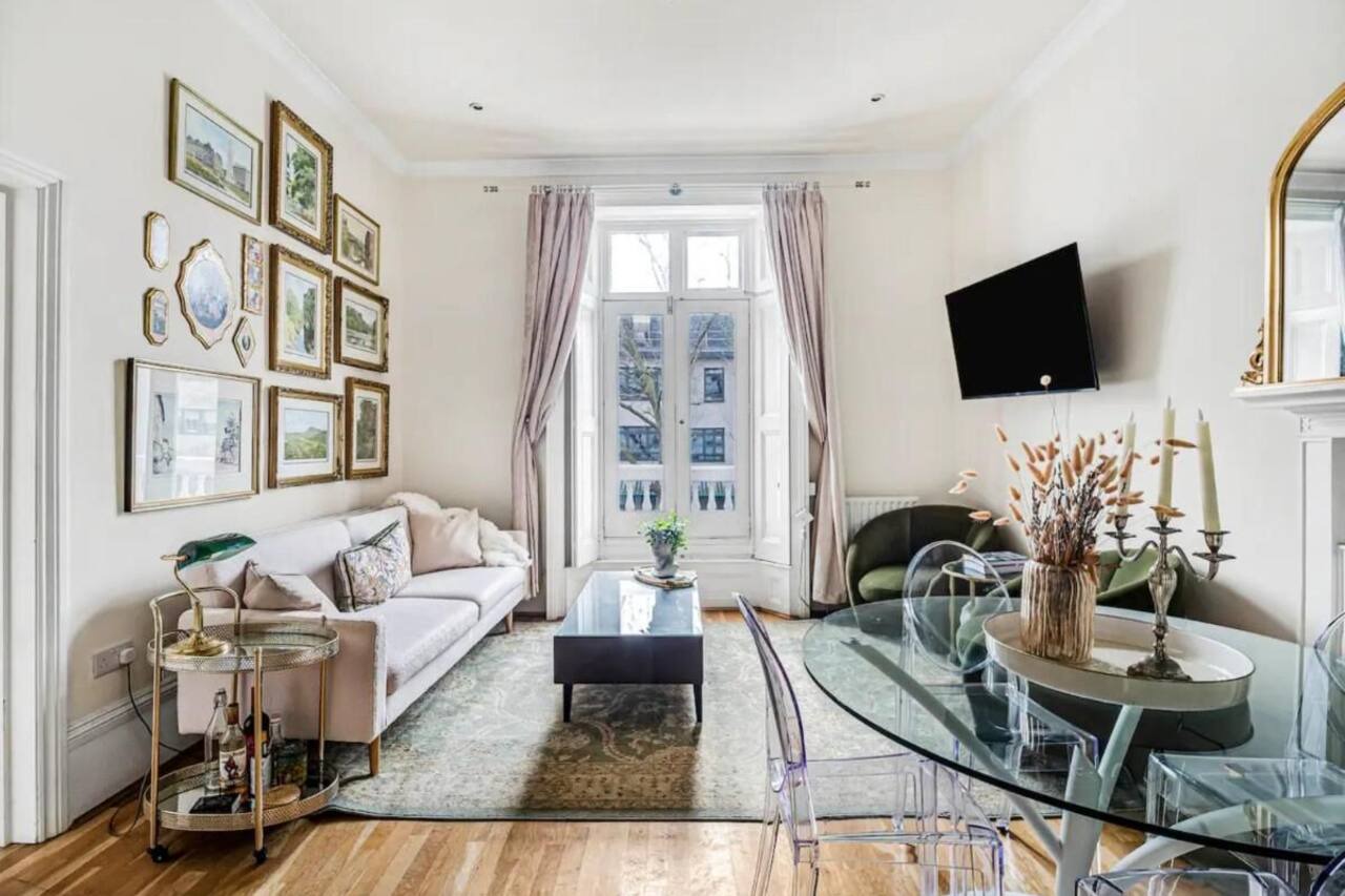 Chic & Cosy Flat, 4-Min Walk to Pimlico Tube. Pet Friendly 1