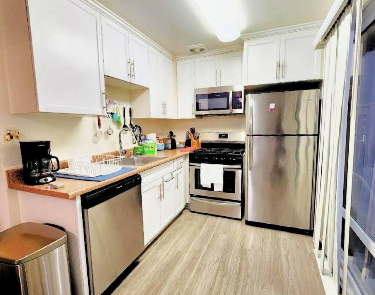 Chic & Cozy 2BR at Westpark Luxe – Complimentary Parking 1