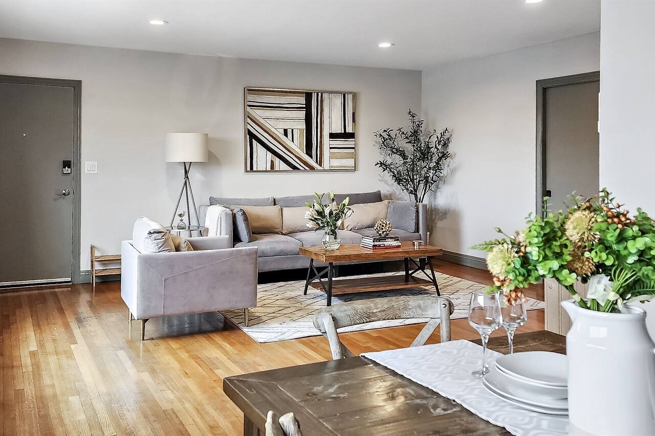 Close to Beach & Major Attractions. Outdoor Patio with Firepit. Free Parking. 1