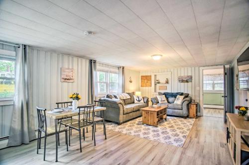 Coastal Comfort Near the Bay! 'Buttermilk Cottage' 1