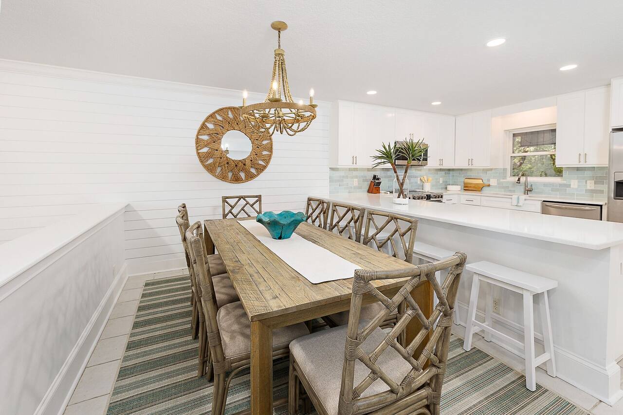 Coastal Crush: A spacious townhouse, steps from the King and Prince, and village 1