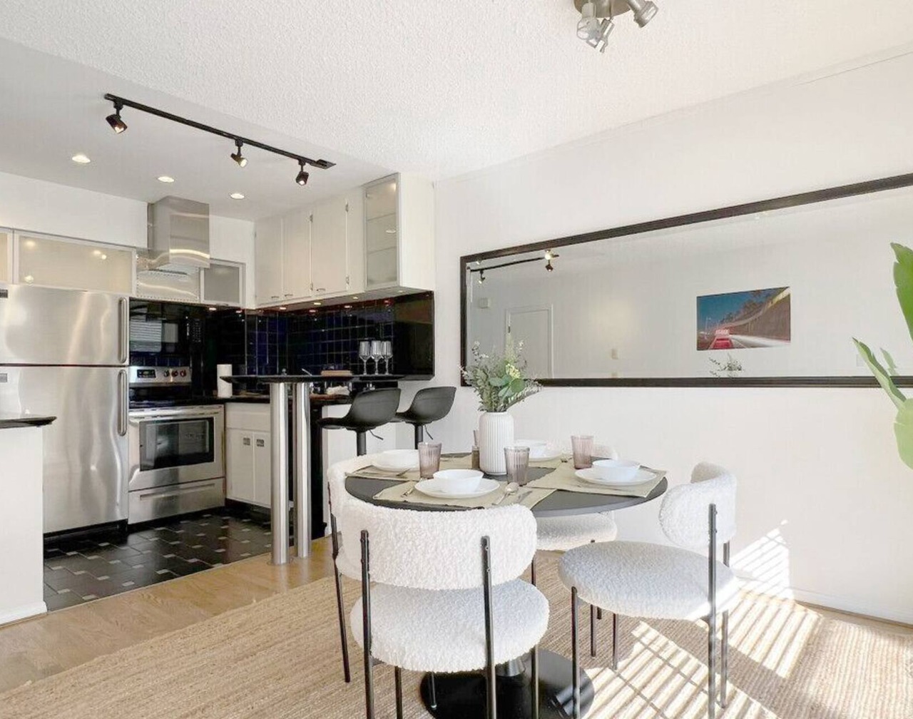 Coastal Retreat Steps from the Santa Monica Beach 1