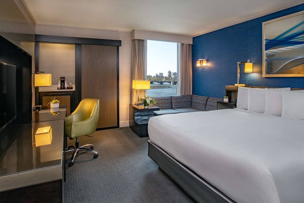 Comfortable Cambridge Stay w/Spectacular Charles River Views 1