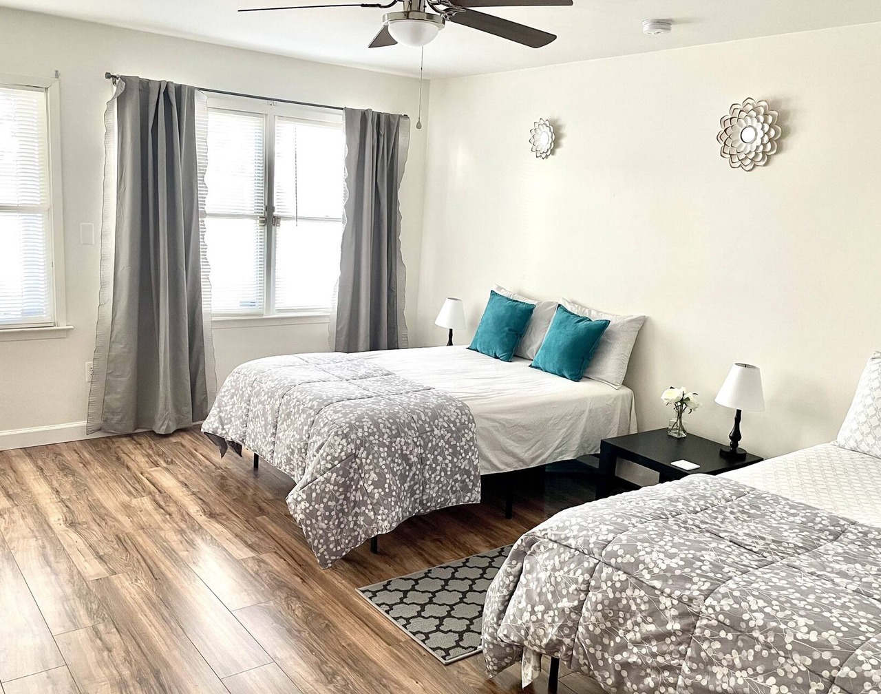 Comfy, Clean & Spacious w/2 TVs, parking, laundry 1