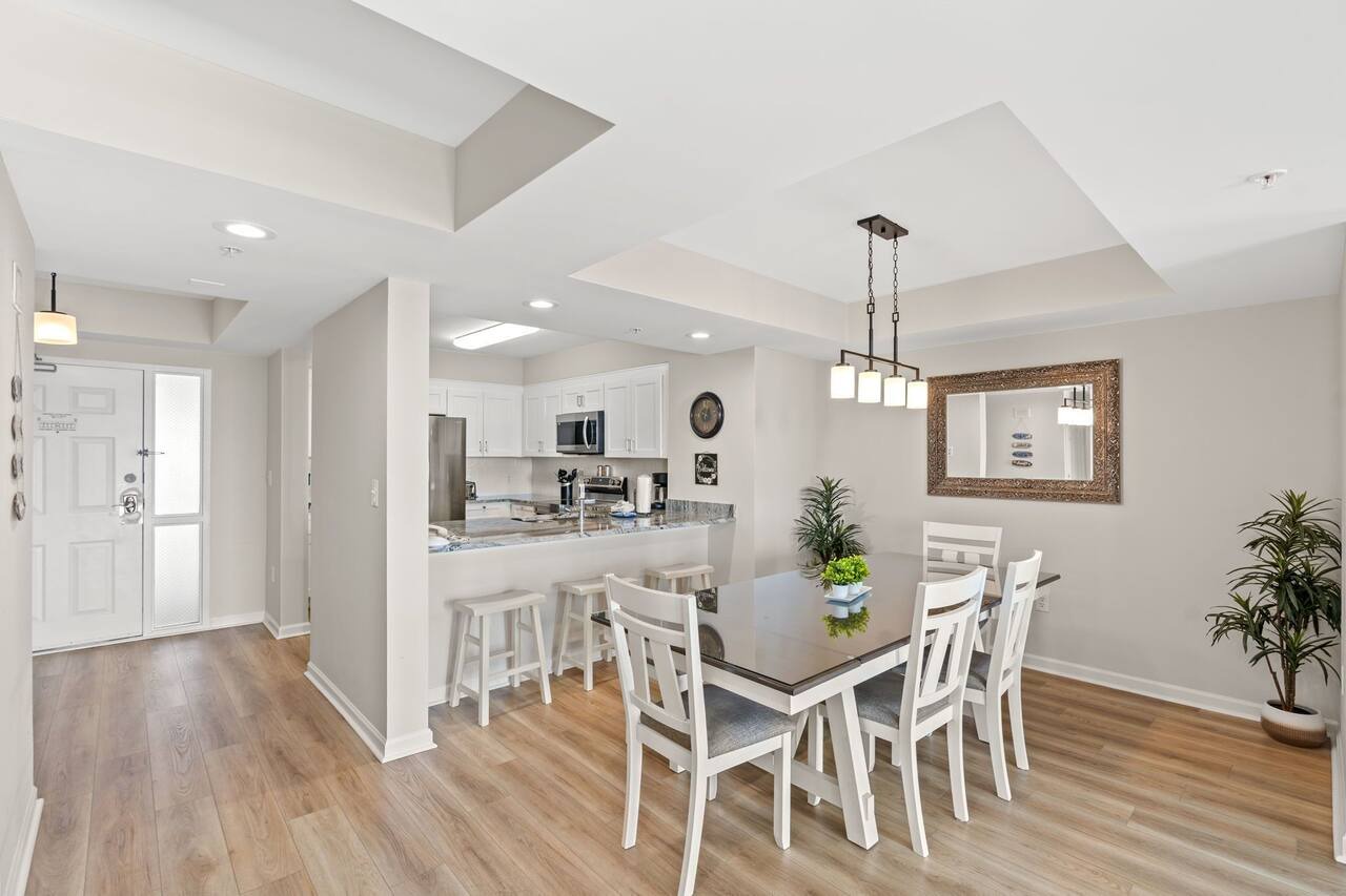 Completely Renovated Condo in Barefoot Golf Resort + Free Attraction Tickets! 1