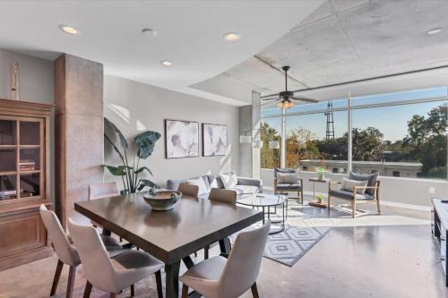 Contemporary 2 bdrm 2 bath Downtown Orlando 1