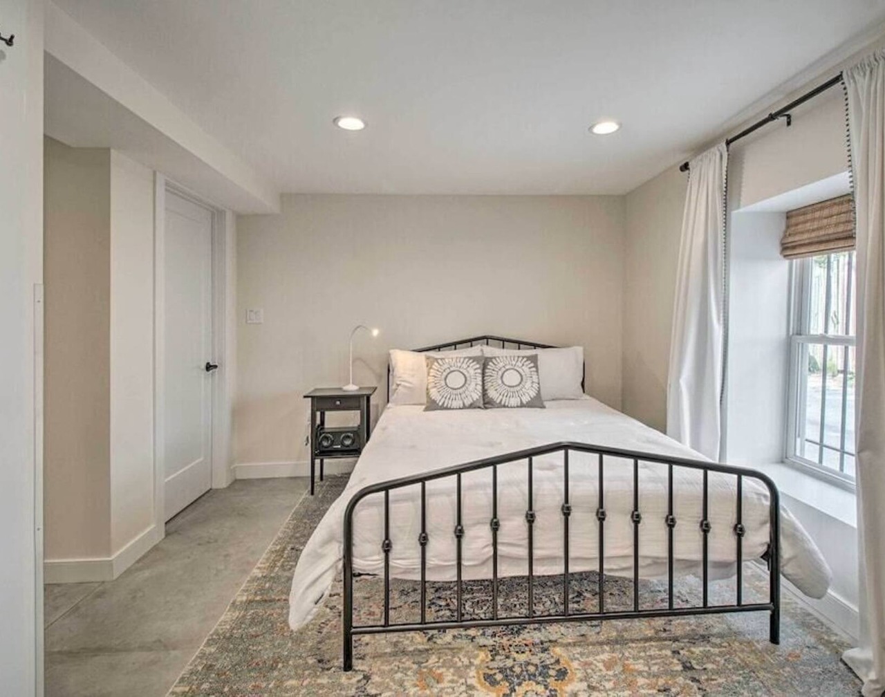Contemporary Condo in Quiet Locale! 1