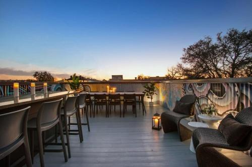 Contemporary Home Hot Tub and Rooftop Deck 1