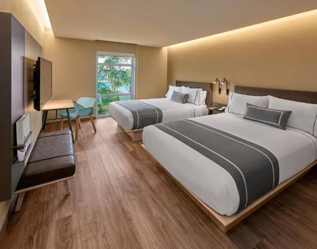 Convenient Stay with Kitchenette, Rooftop Terrace, Outdoor Pool & Breakfast 1