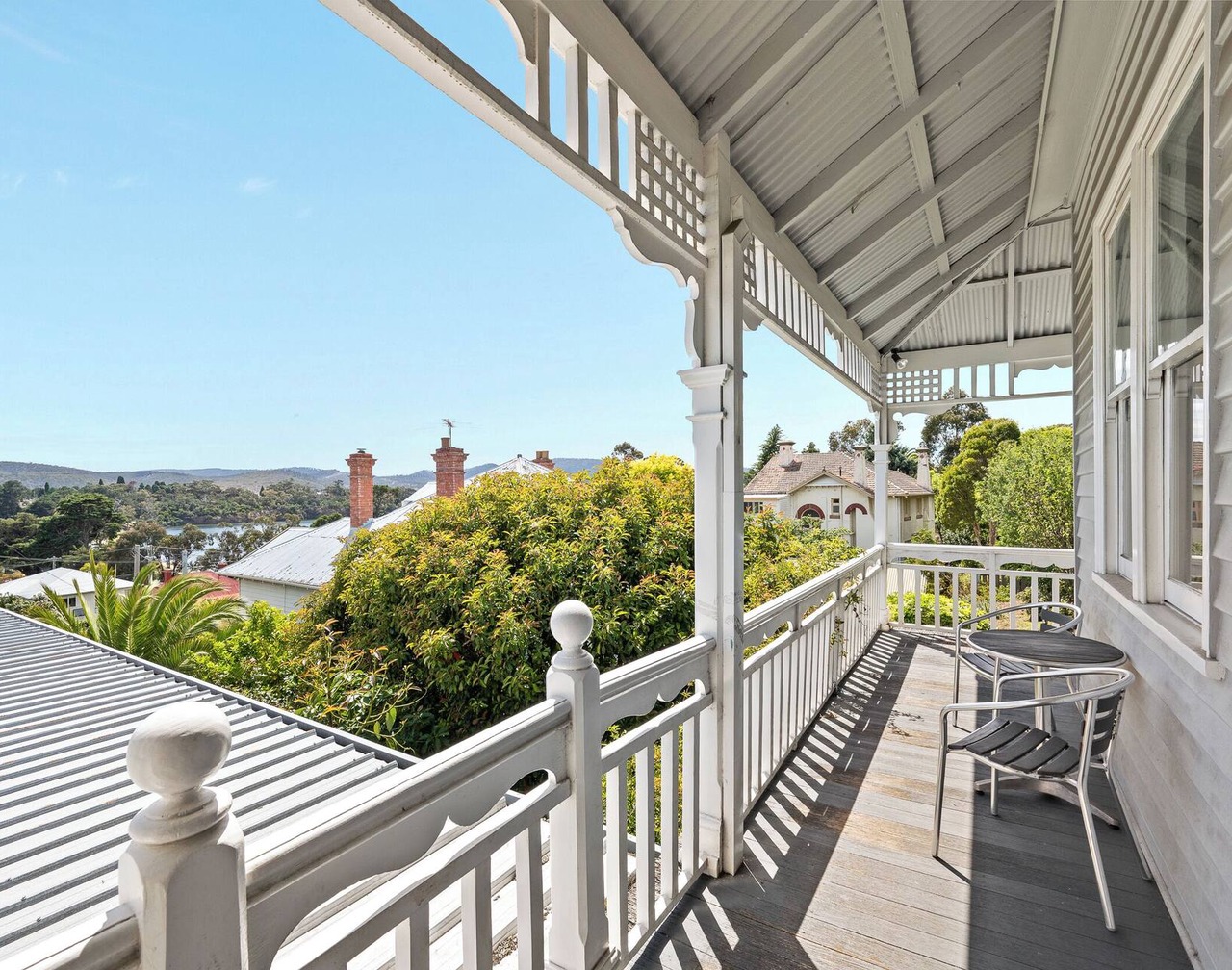 Cornelian Bay Hideaway close to CBD 1