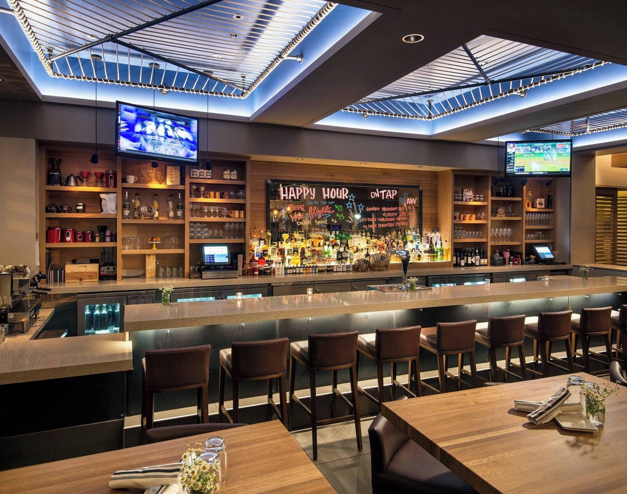 Courtyard by Marriott Long Beach Downtown 1