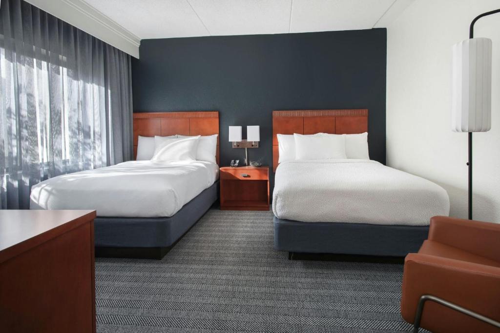 Courtyard by Marriott Silver Spring North/White Oak 1