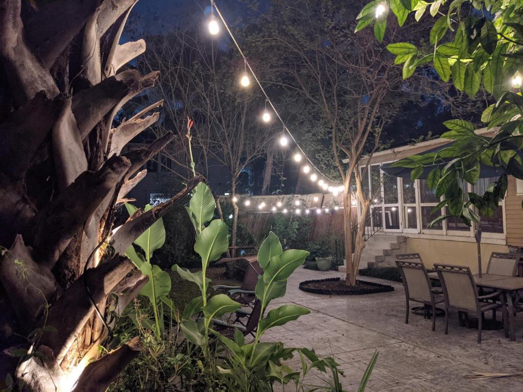 Courtyard Hideaway 1