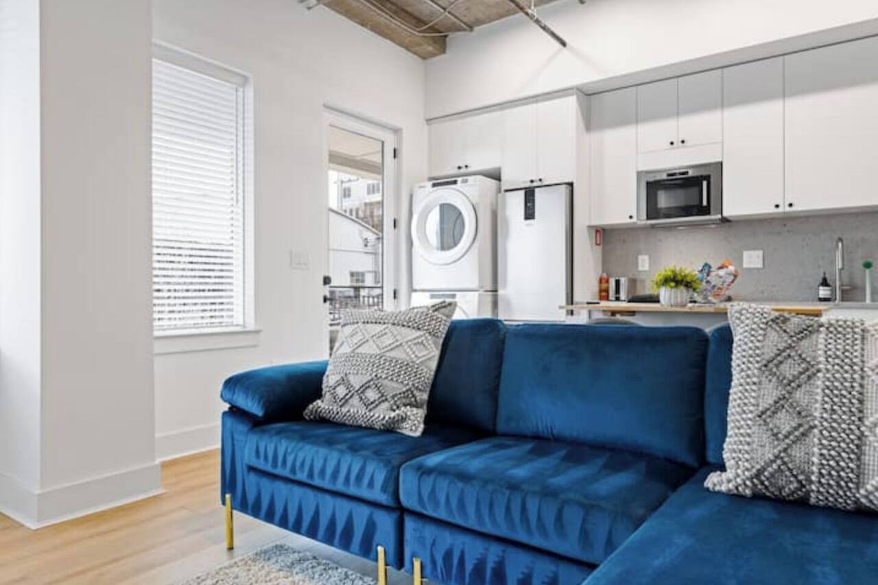 Cozy 1-bedroom condo, fitness room in brilliant Atlanta-Ponce City Market Area 1