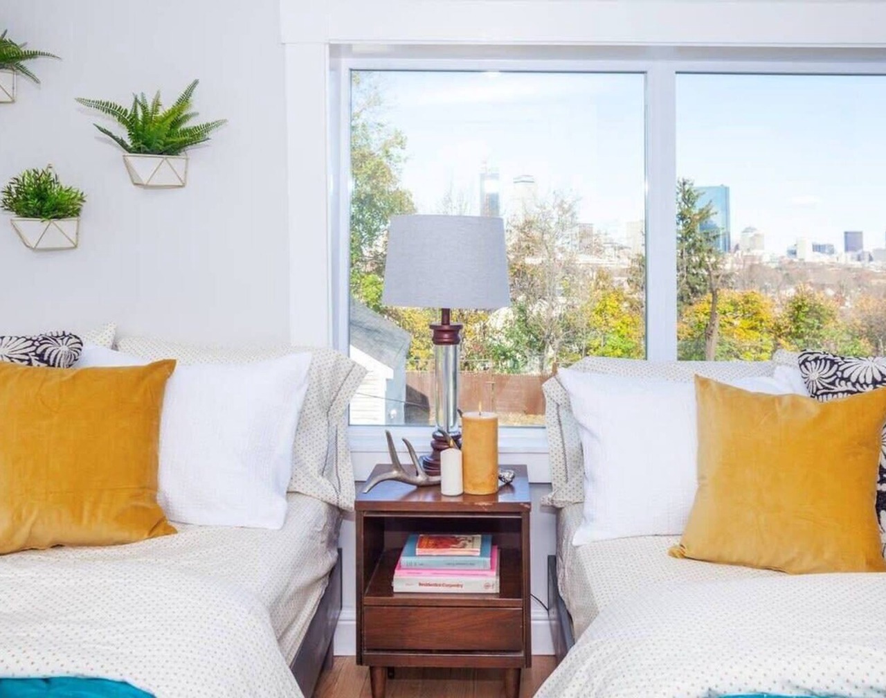 Cozy 2BR Fort Hill Apartment | Near the T 1