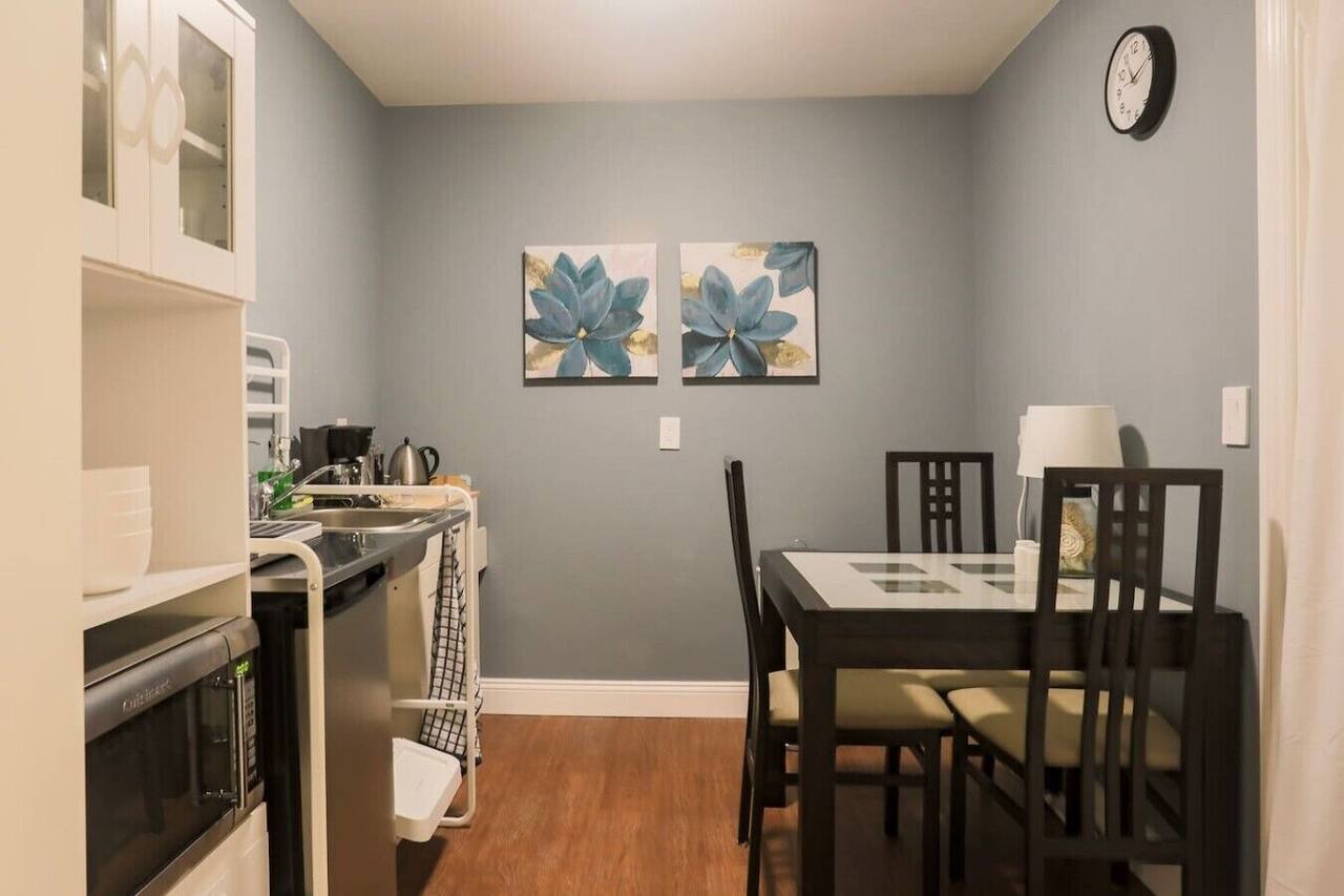 Cozy Pac Hts studio 2 min walk to Lafayette Park 1