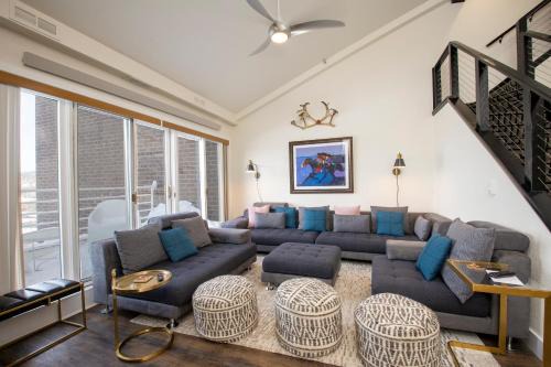 Crestview Place Unit 507 1