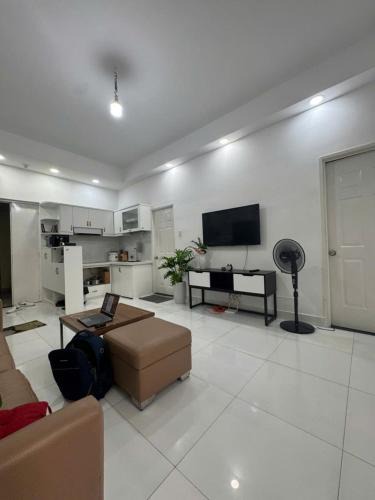 Căn hộ 70m2 gần sân bay - Khóa một phòng 1