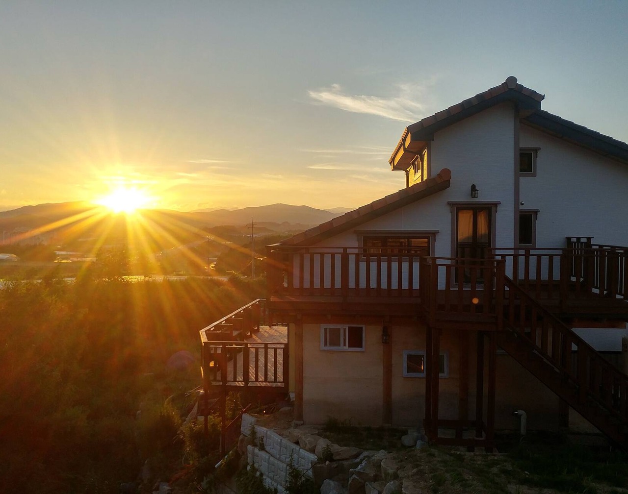 Daegwallyeong Solbawee Log-Housing Pension 1