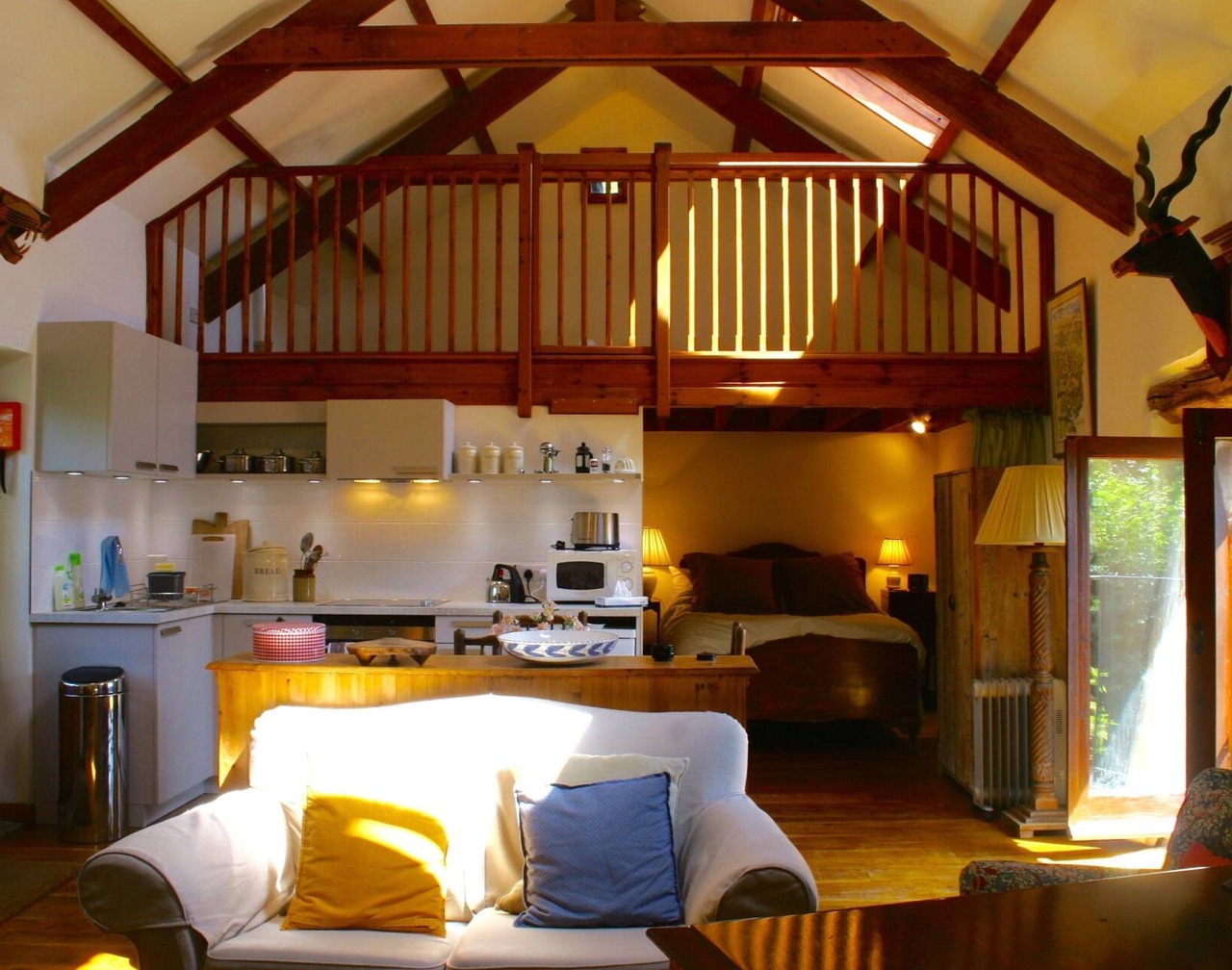 Delightful open plan barn conversion with piano in historic Dartmoor village 1