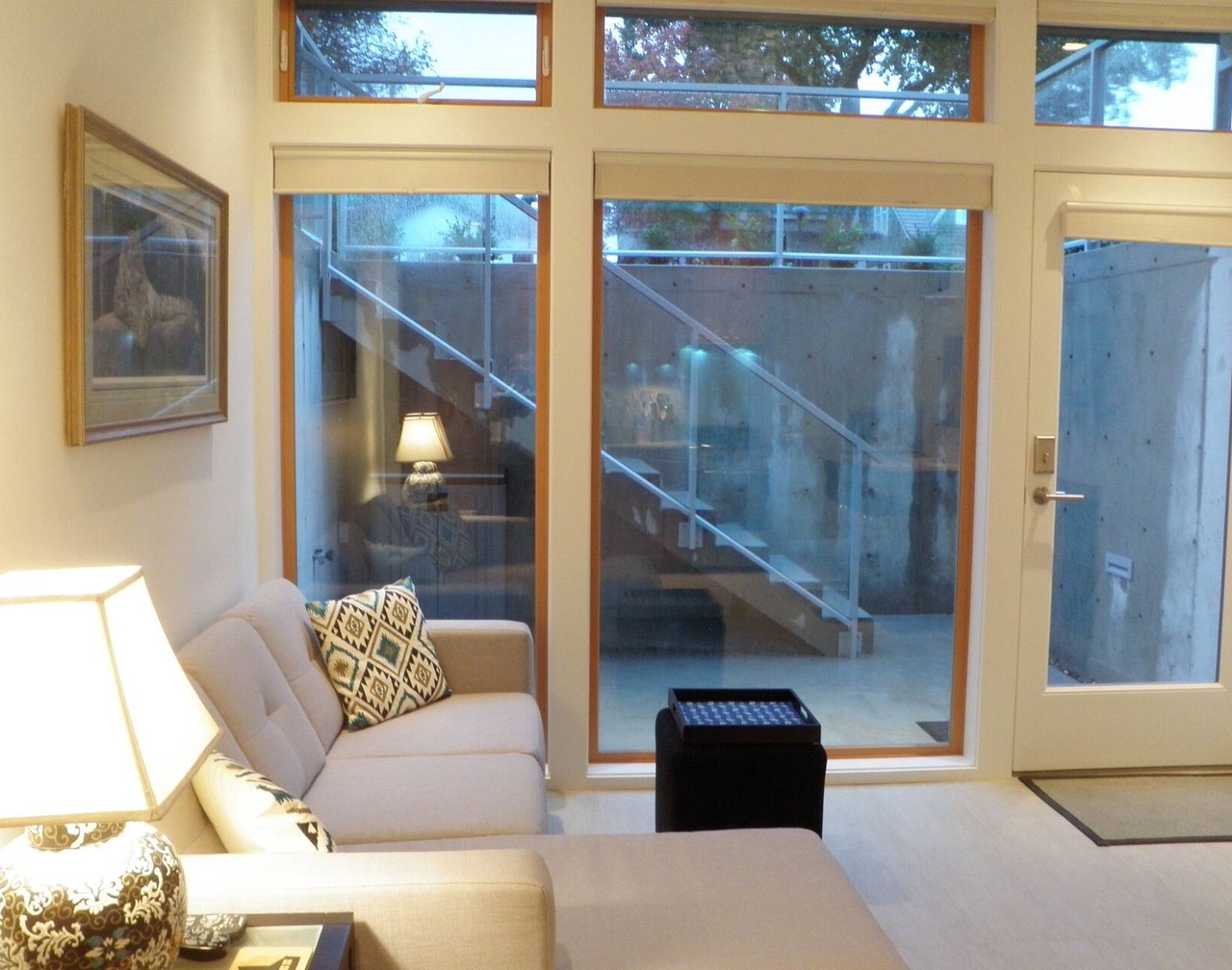 Deluxe Contemporary Garden Suite with 9-foot Ceilings 1