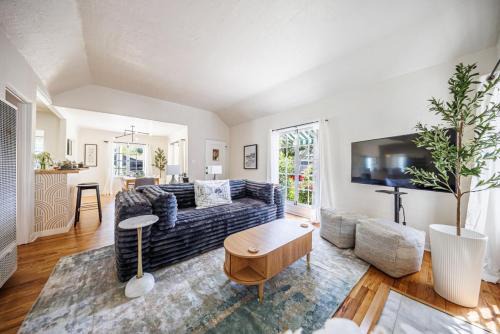 Designer 2-Bedroom Home in Culver City - 20 Mins to LAX Airport 1