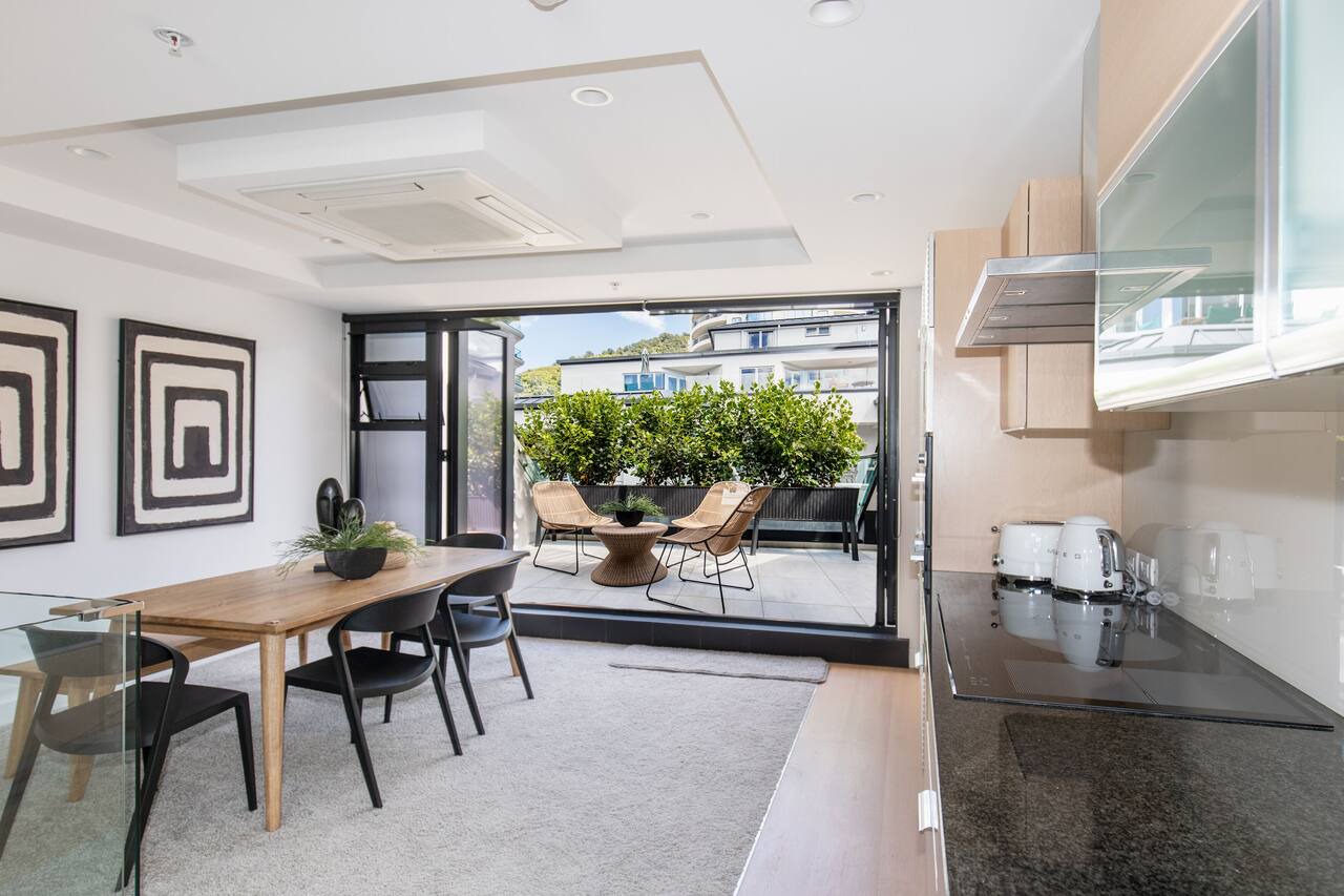 Designer Seaview Chic accommodation for the discerning traveler 1