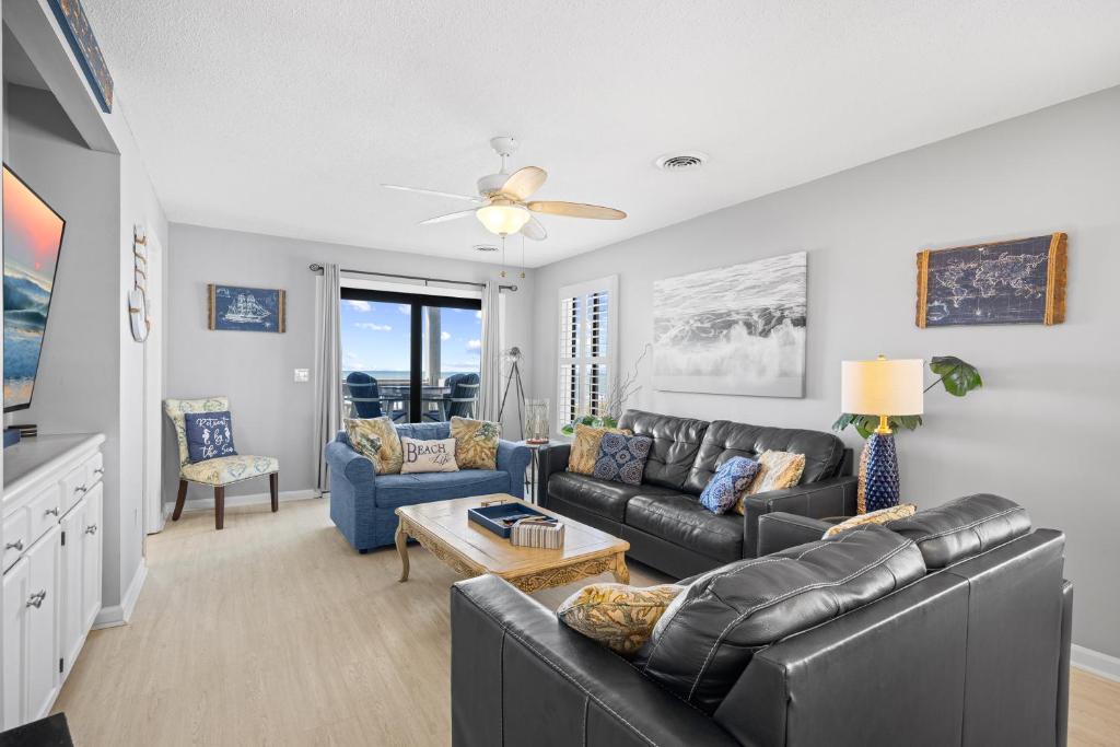 Direct Ocean Front 3BR/2BA Dog Friendly *OCEANFRONT* 1