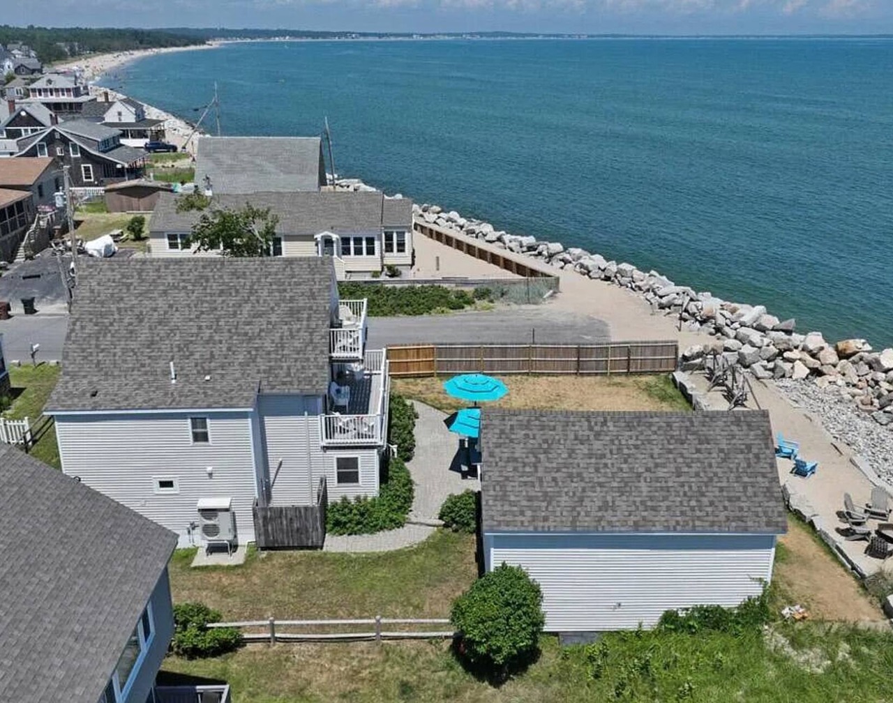 Direct Oceanfront/Beachfront Home in Saco, ME. Family Retreat sleeps 19 1