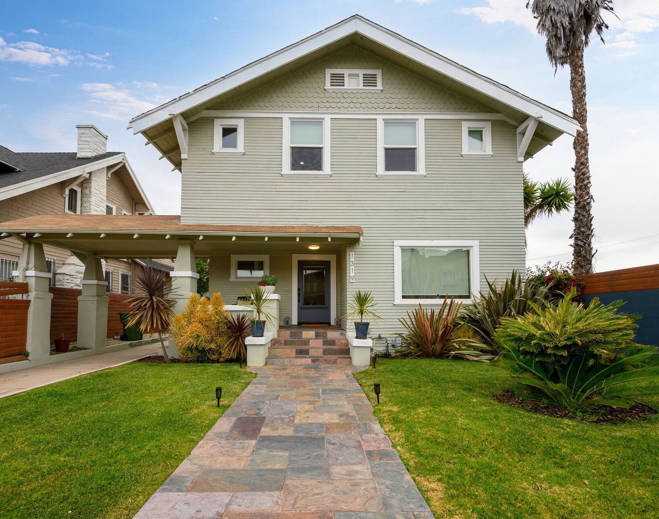 DISCOUNT Charming 3-bedroom Craftsman in Mid City with Backyard 1