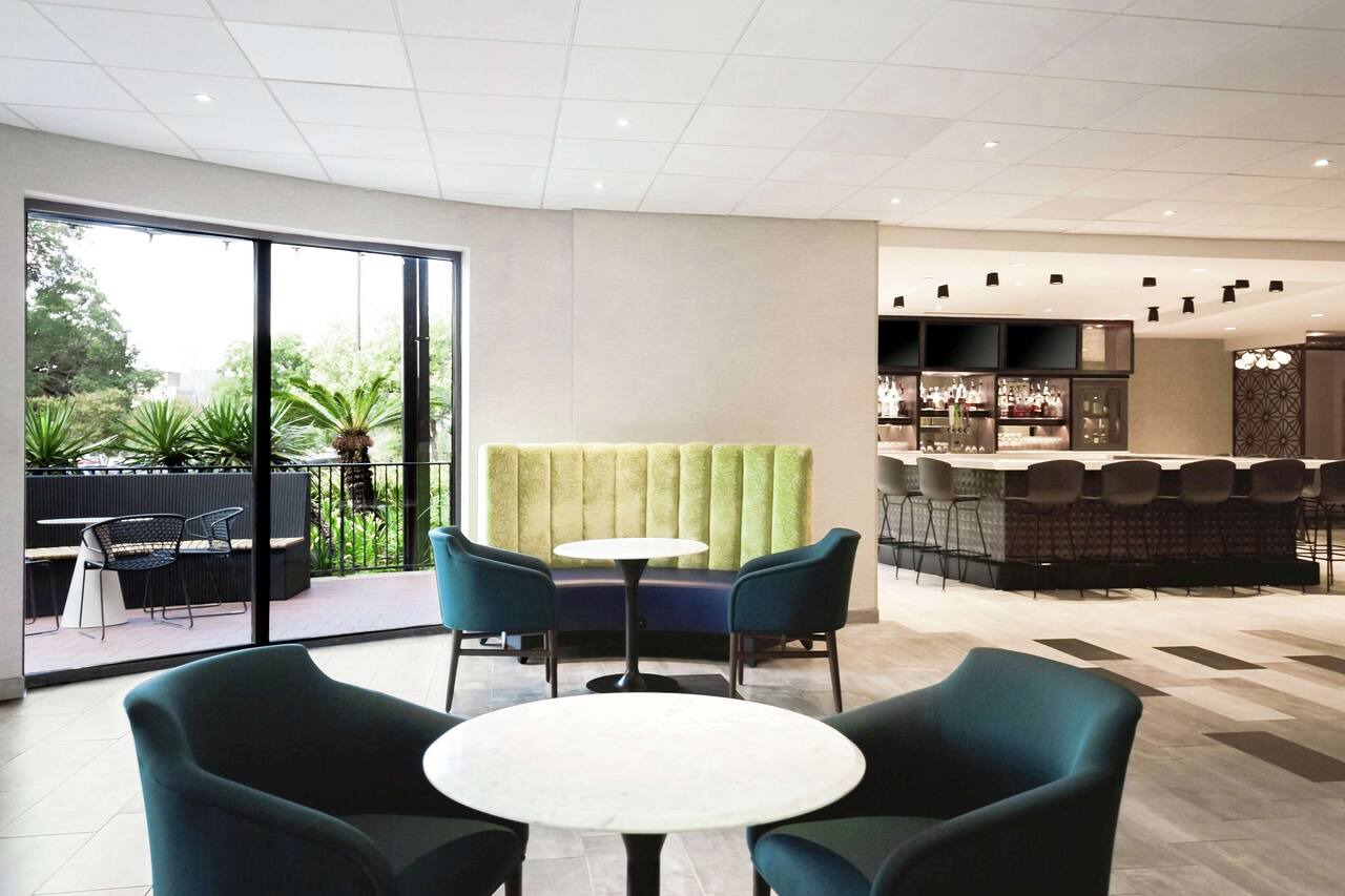 DoubleTree by Hilton Austin - University Area 1