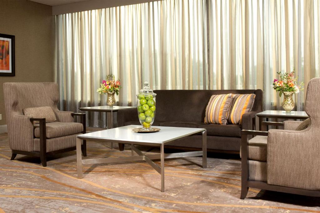 DoubleTree by Hilton Lafayette 1