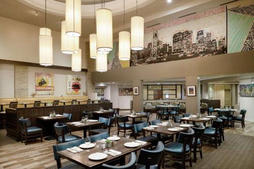 Doubletree by Hilton Los Angeles Downtown 1