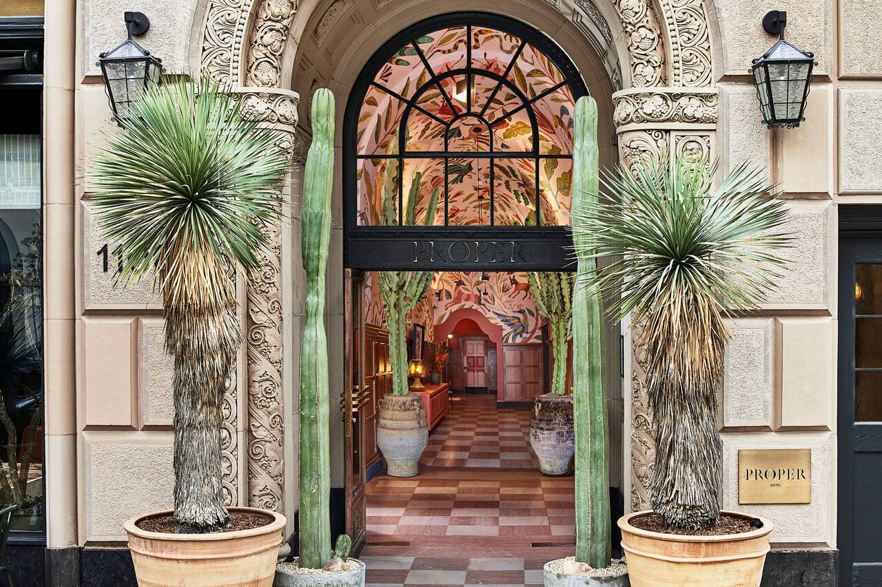 Downtown Los Angeles Proper Hotel, a Member of Design Hotels 1