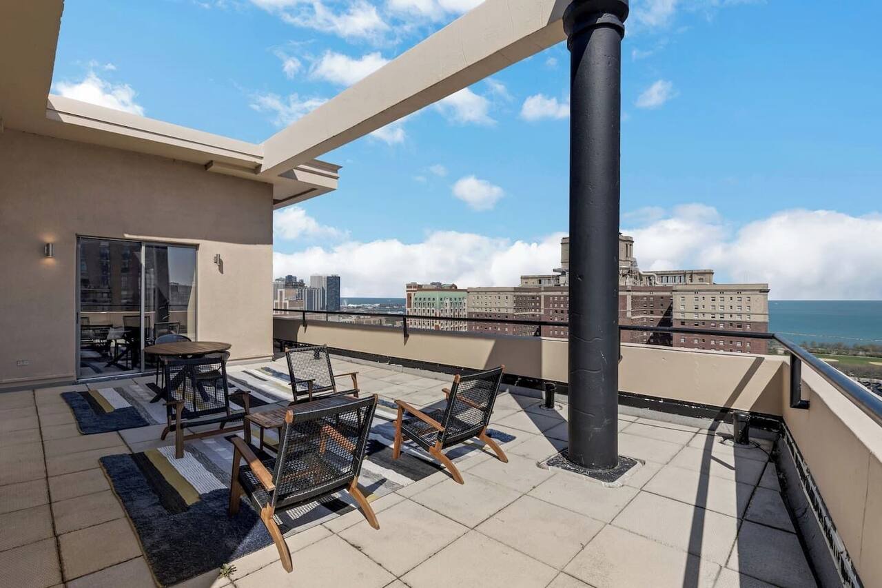 DTown Penthouse - 4bd/4ba (+Parking + Gym) 1