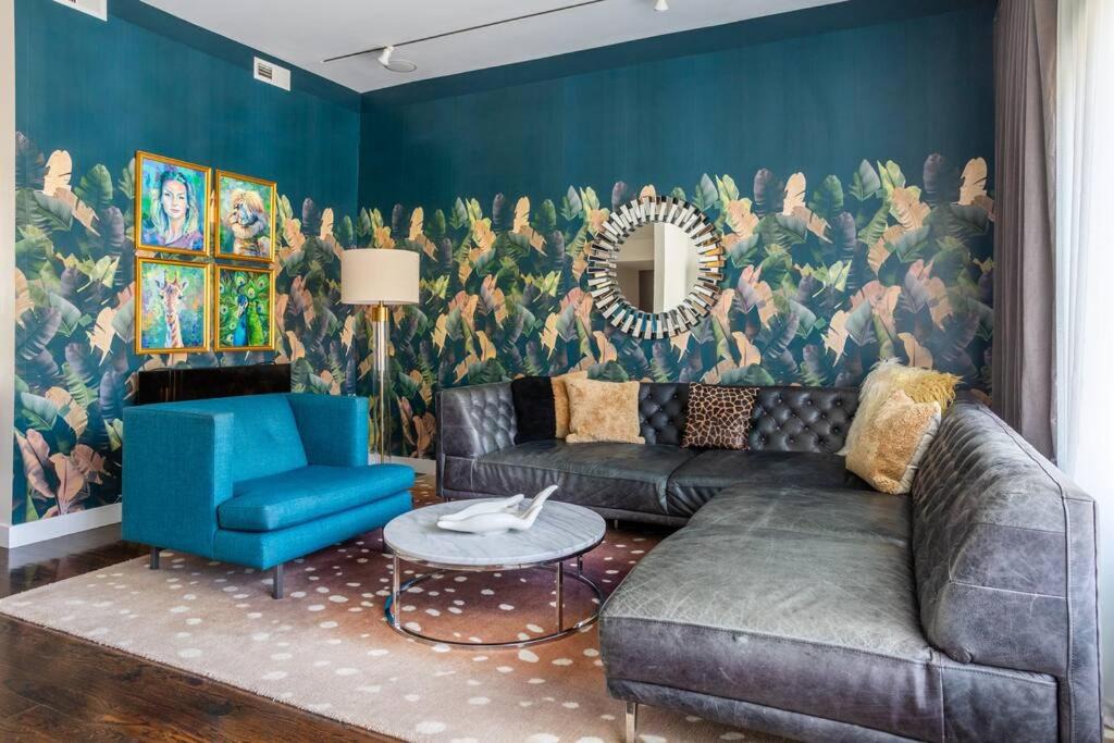 Duplex 3 Bed 2 Bat Apt Steps from Lincoln Square 1