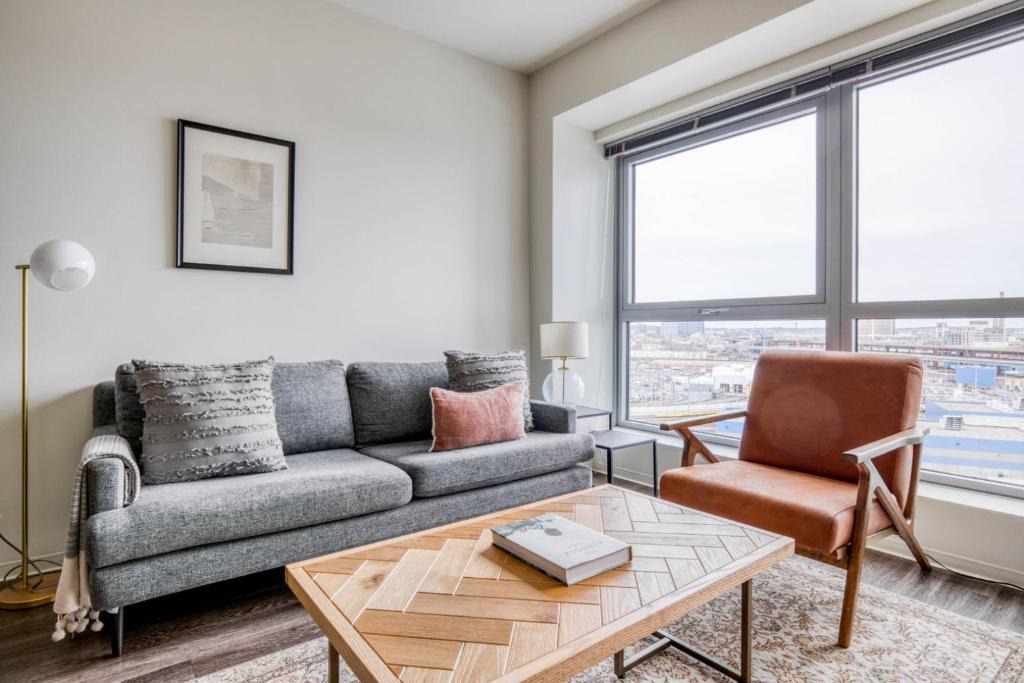 East Cambridge 1br w wd gym nr Lechmere T BOS-853 1