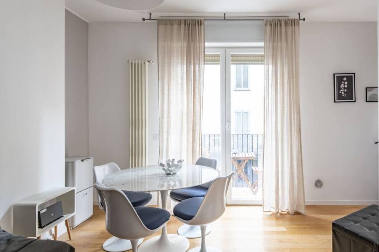 Easylife - Sophisticated studio with balcony in the heart of Porta Venezia 1