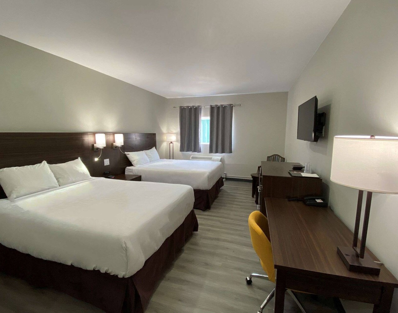 Econo Lodge 1
