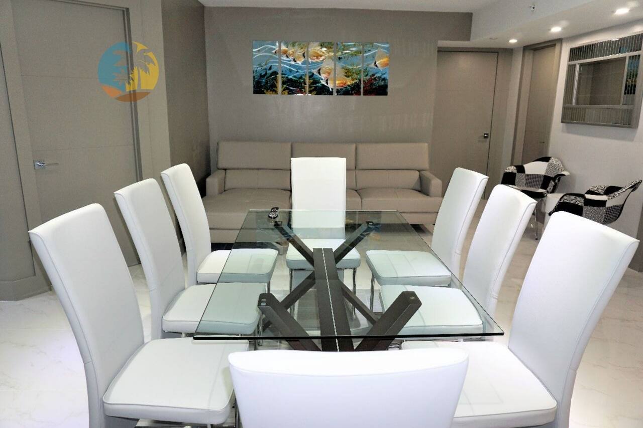 Elegant Modern 4 Bedroom Beachfront for Bachelorettes - 518 1
