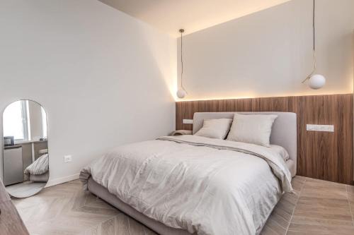 Elegant Renovated Apartment 1
