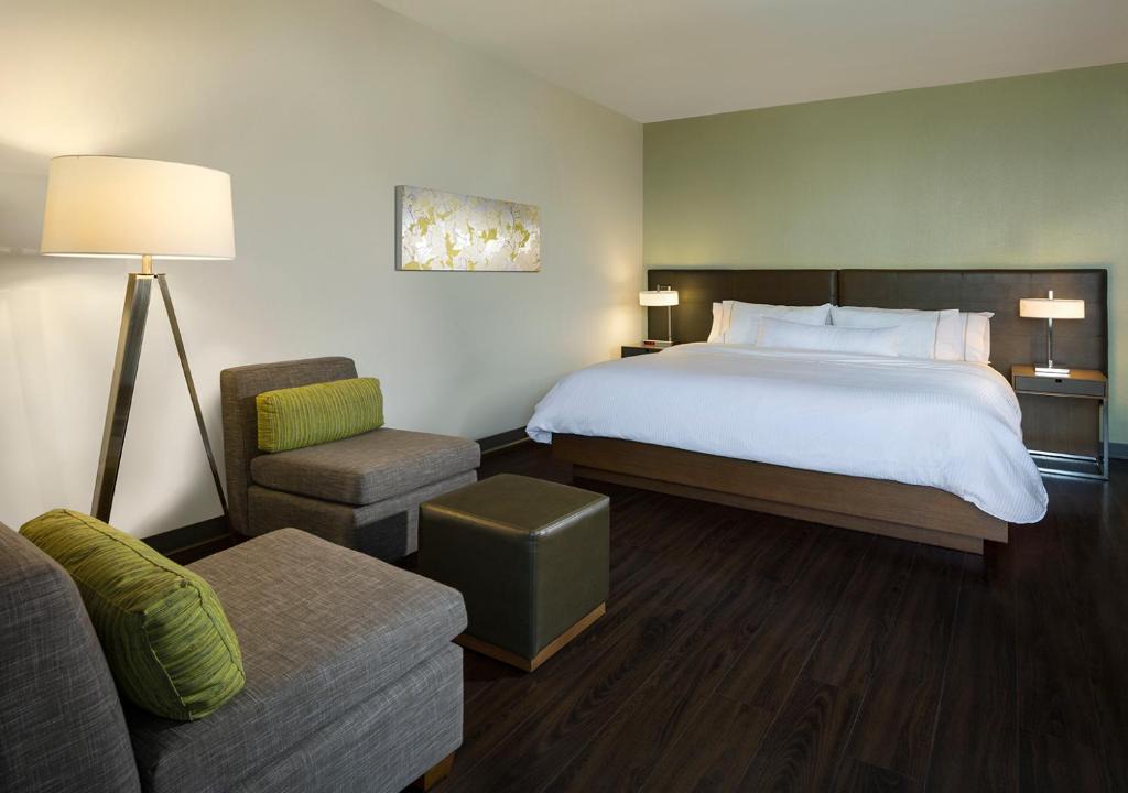 Element by Marriott Vancouver Metrotown 1