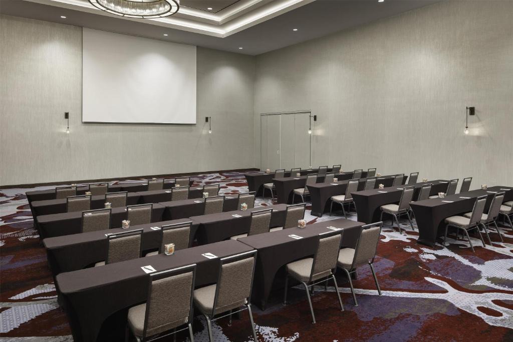 Embassy Suites Amarillo Downtown 1
