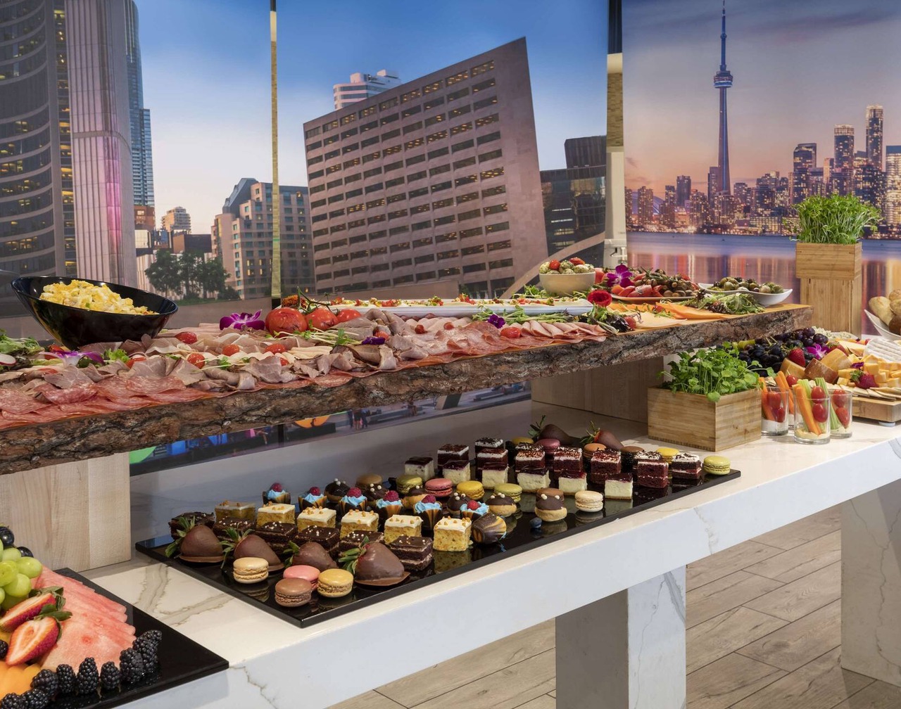 Embassy Suites by Hilton Toronto Airport 1