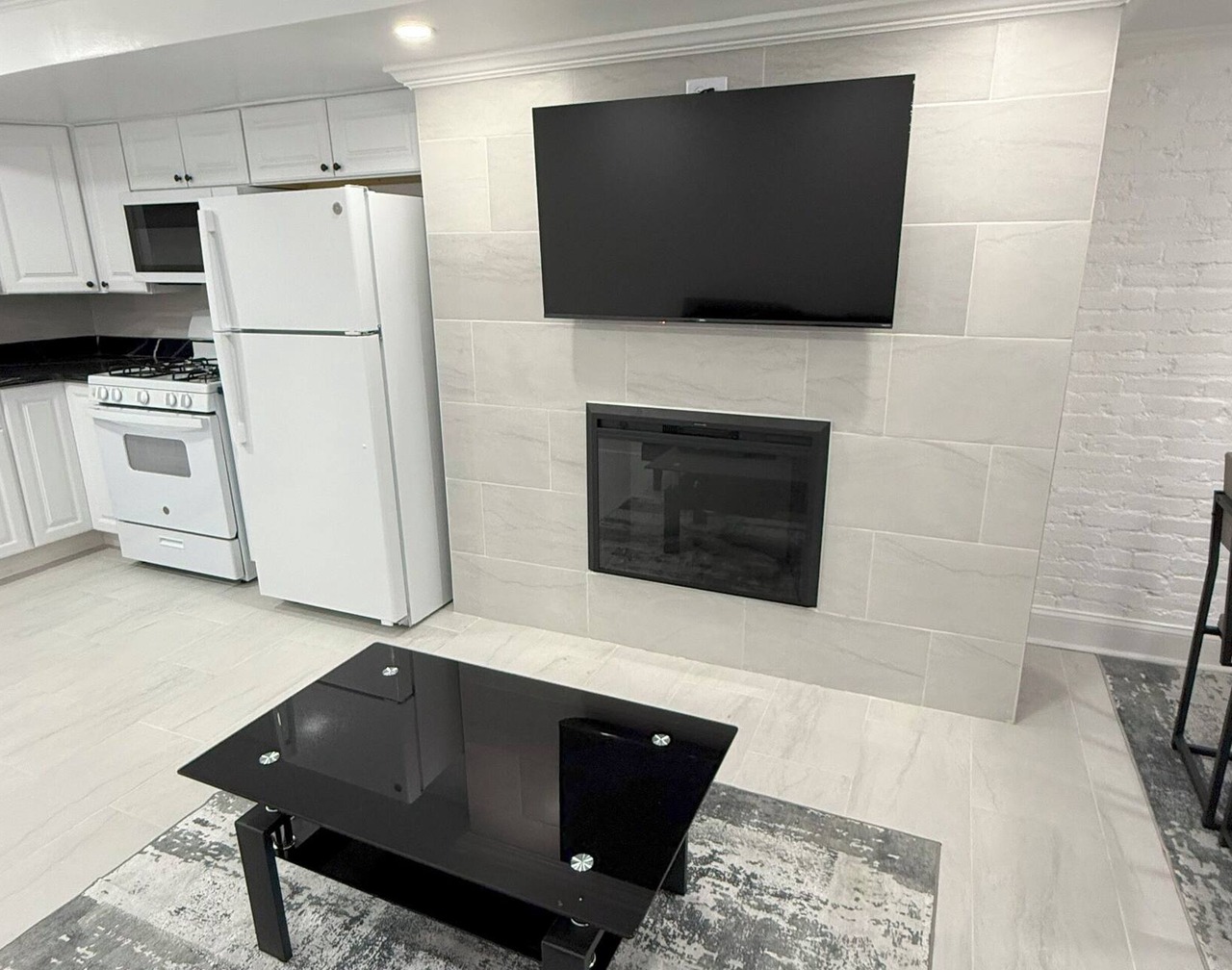 Entire 1 BR near the convention center 1