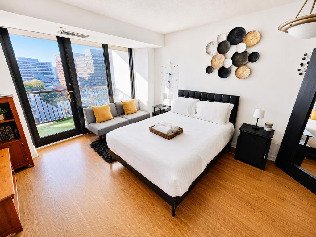 Executive Residence at National Landing, Metro, Pool, Sauna, Gym, Airport 1