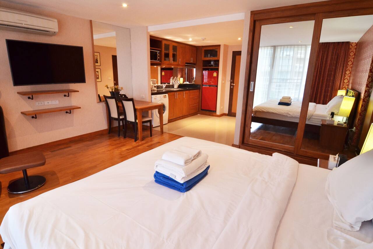 Executive studio,615, 5 Star, Night Bazaar area 1