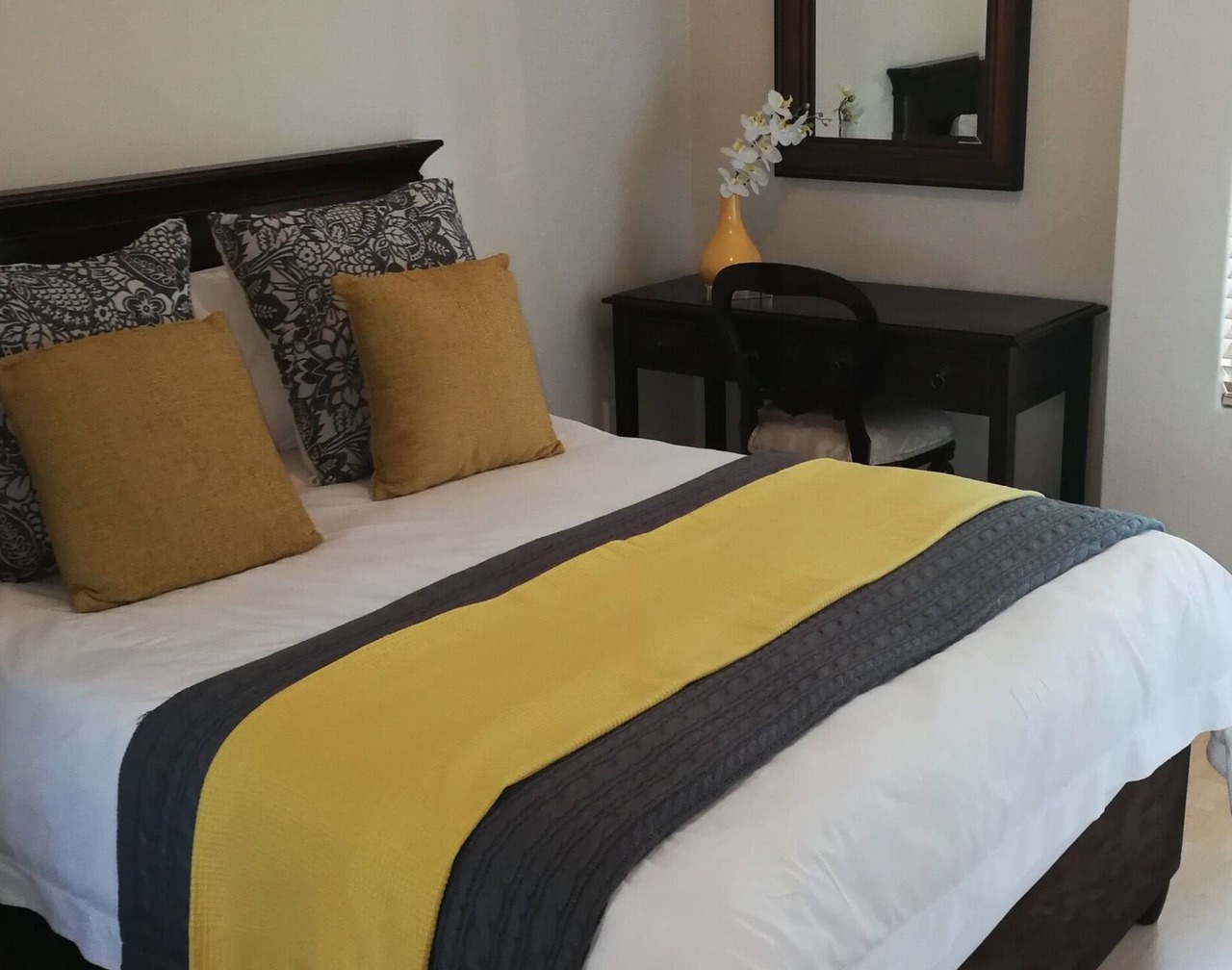 ExecutiveTWELVE offer Luxury 1 or 2 bedroom apartment accommodation 1